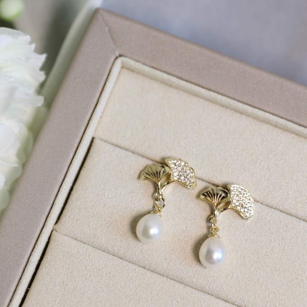 Gold Ginkgo Leaf pearl earrings